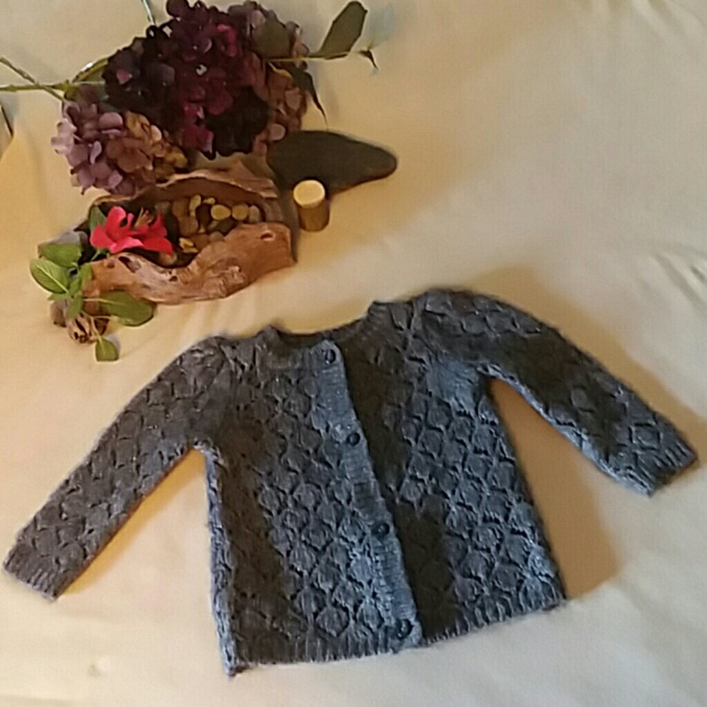 Crazy 8 sweater